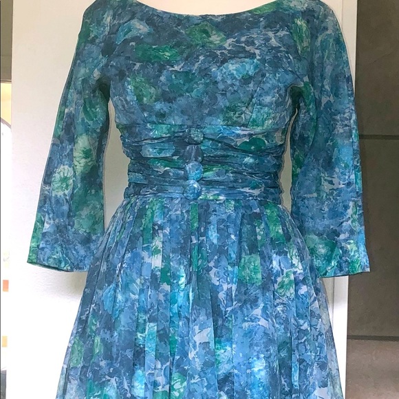 Vintage Custom made chiffon dress. Size Small. - Picture 6 of 10